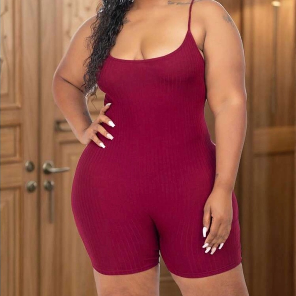 Bozzolo Burgundy Sleeveless Romper